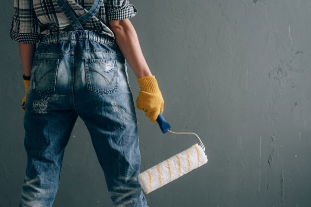 Woman painter